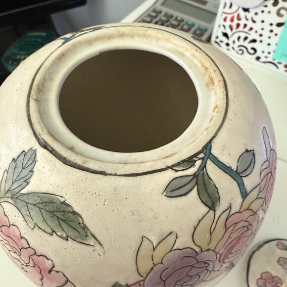 Chinoiserie Pink and Green Peony Ginger Jar With Lid from Late 20th Century - Picture 9 of 13